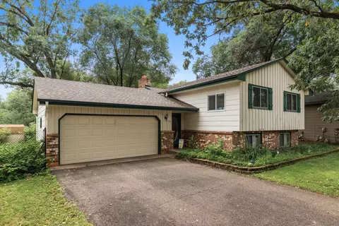 748 129th Ave NE, Blaine, MN 55434