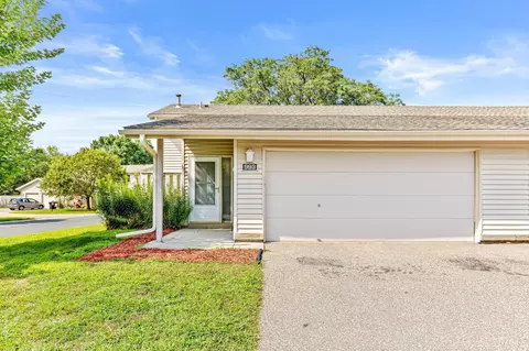 993 Carmel Ct, Shoreview, MN 55126