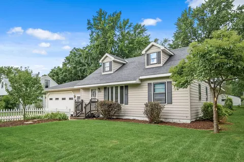 1858 Cedar Dr, New Brighton, MN 55112