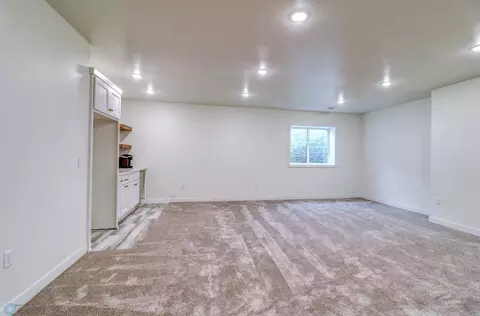 111 Annies Way, Mapleton, ND 58059 photo 38