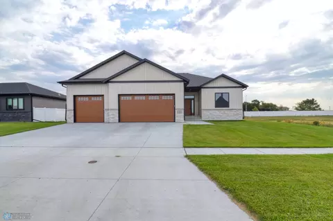111 Annies Way, Mapleton, ND 58059 photo 2