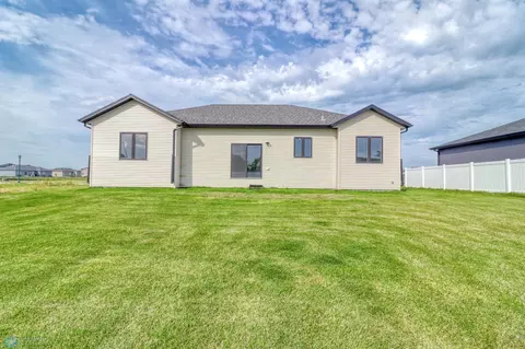 111 Annies Way, Mapleton, ND 58059 photo 3
