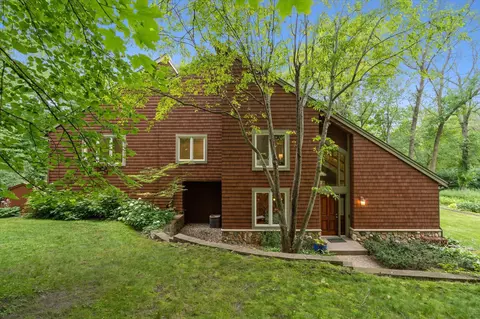 6070 Mill St, Shorewood, MN 55331 photo 2