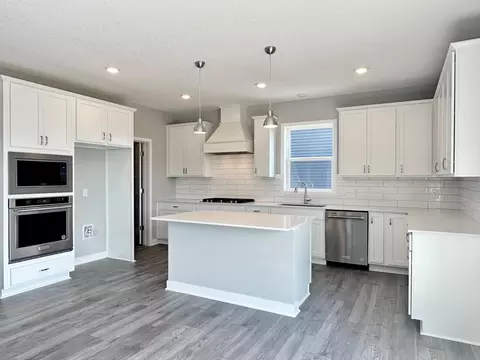 4710 Devonshire Ln, Chaska, MN 55318 photo 7