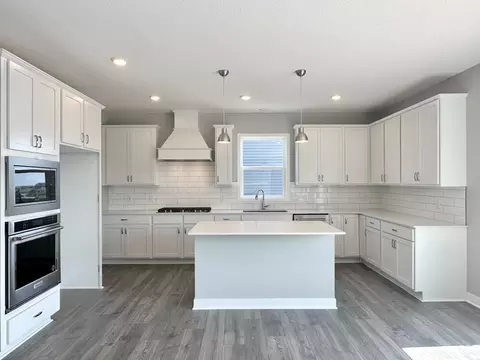 4710 Devonshire Ln, Chaska, MN 55318 photo 5