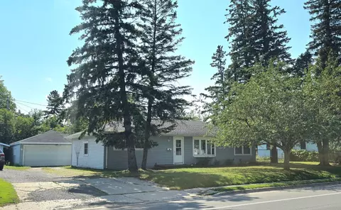 1115 11th St, International Falls, MN 56649