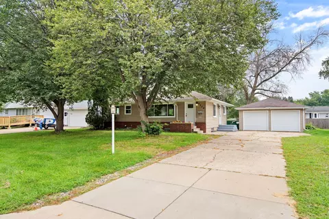 5924 Pearson Dr, Brooklyn Center, MN 55429