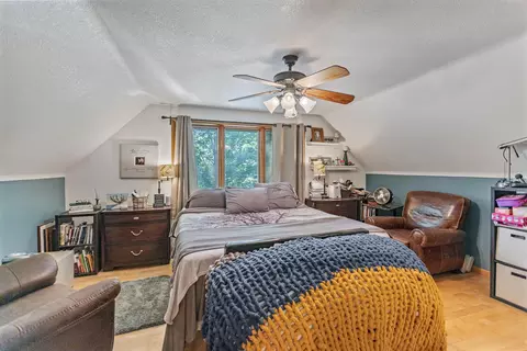 Bedroom - 1718 Bradley Rd, Faribault, MN 55021 photo 4 of 9