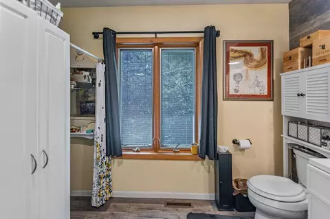 Bath - 1718 Bradley Rd, Faribault, MN 55021 photo 4 of 5