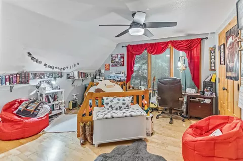 Bedroom - 1718 Bradley Rd, Faribault, MN 55021 photo 6 of 9