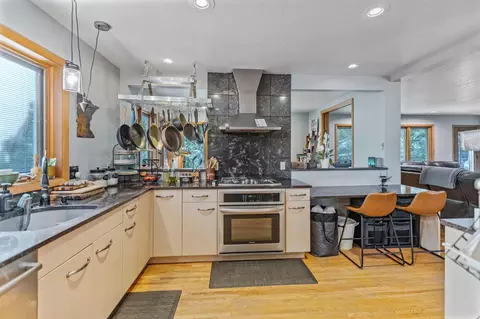 Kitchen - 1718 Bradley Rd, Faribault, MN 55021 photo 6 of 8
