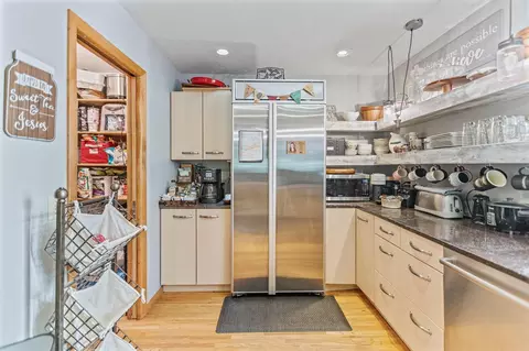 Kitchen - 1718 Bradley Rd, Faribault, MN 55021 photo 4 of 8