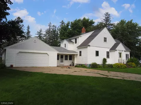 15458 475th St, Zumbrota, MN 55992