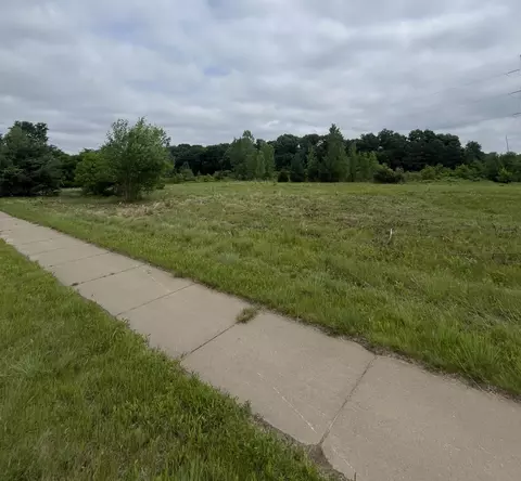 7920 Lake Dr, Circle Pines, MN 55014