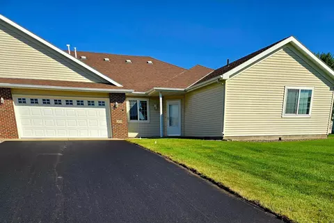 301 Heritage Ct, Waite Park, MN 56387