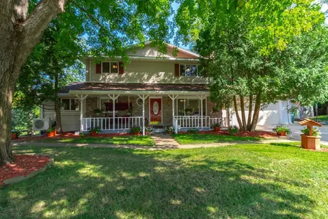 7920 Robin Cir, Waconia, MN 55387