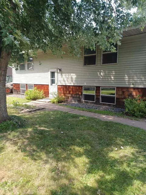 16310 18th St S, Lake Saint Croix Beach, MN 55043
