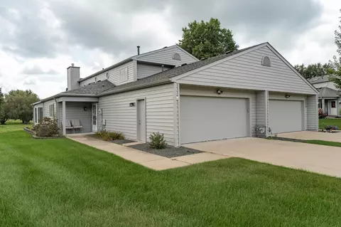 4826 Tee Ct SW, Rochester, MN 55902