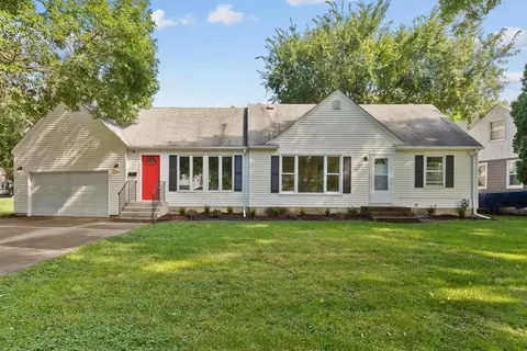 4240 Halifax Ave N, Robbinsdale, MN 55422