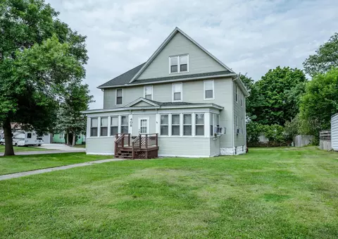 408 S Park St, Fairmont, MN 56031