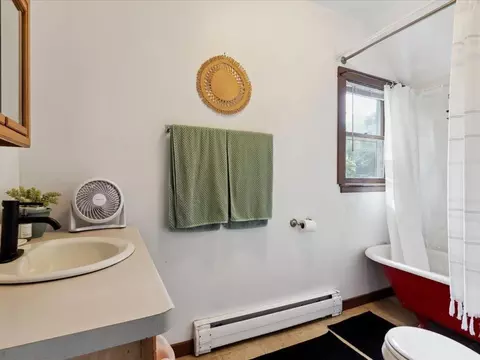 Bath - 523 Cora St, Brainerd, MN 56401 photo 1 of 1