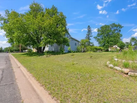 Exterior - 523 Cora St, Brainerd, MN 56401 photo 6 of 9