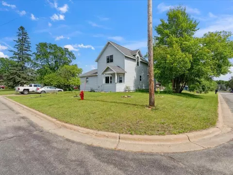 Exterior - 523 Cora St, Brainerd, MN 56401 photo 5 of 9