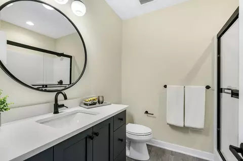 Bath - 4010 Haven Woods Ct, Eagan, MN 55123 photo 1 of 10