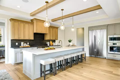 Kitchen - 4010 Haven Woods Ct, Eagan, MN 55123 photo 4 of 5
