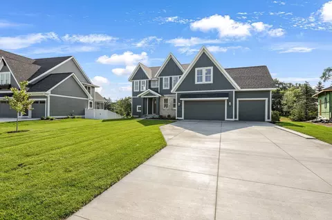 Exterior - 4010 Haven Woods Ct, Eagan, MN 55123 photo 3 of 5