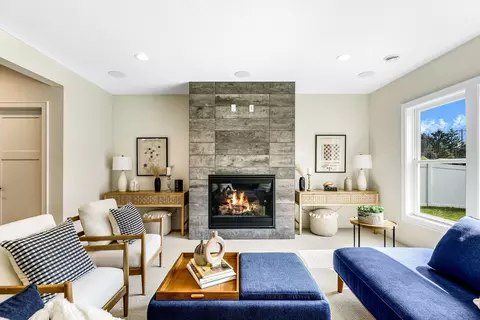Living - 4010 Haven Woods Ct, Eagan, MN 55123 photo 3 of 10