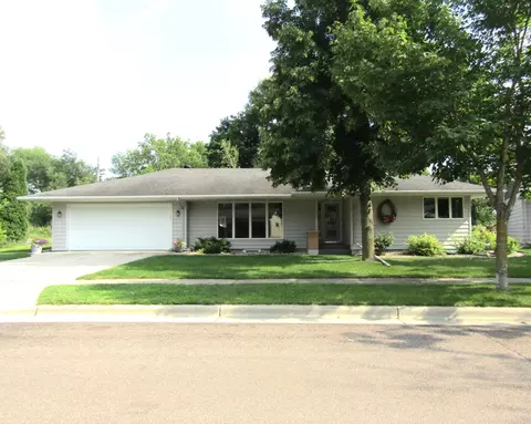 1043 Bergeson Dr, Granite Falls, MN 56241