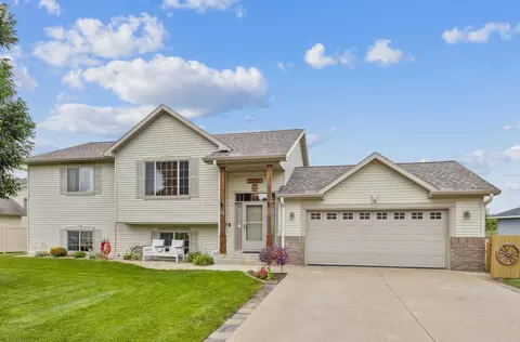 605 Emma Dr SE, Cold Spring, MN 56320