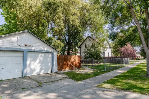 Exterior - 1002 1st St N, Fargo, ND 58102 photo 18 of 20
