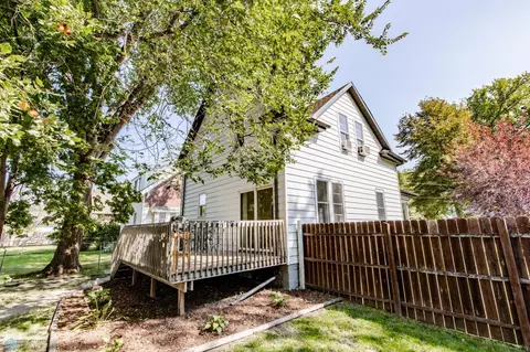 Exterior - 1002 1st St N, Fargo, ND 58102 photo 11 of 20