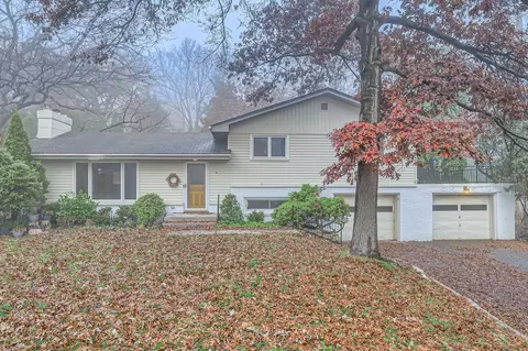7202 Shannon Dr, Minneapolis, MN 55439