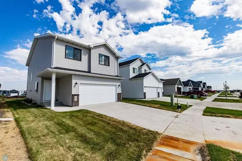 6357 Saint Ann Ave, Horace, ND 58047