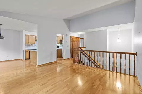 4100 S Meadowlark Rd, Eagan, MN 55122 photo 2