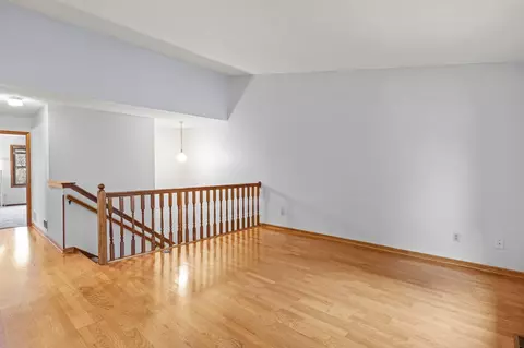 4100 S Meadowlark Rd, Eagan, MN 55122 photo 3