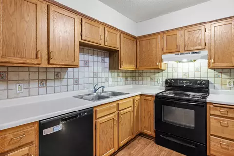 4100 S Meadowlark Rd, Eagan, MN 55122 photo 8
