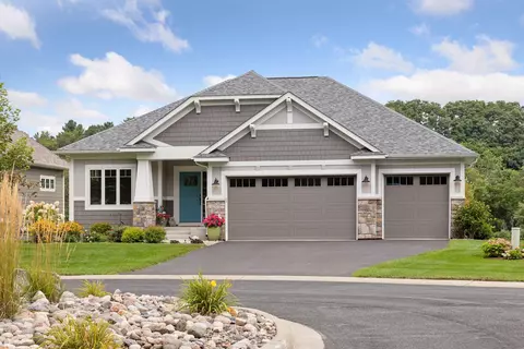 2357 Sherwood Pl, Hudson, WI 54016