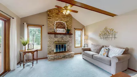 7309 Parkview Dr, Mounds View, MN 55112