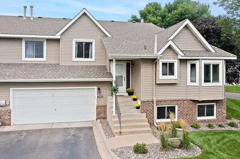 9303 Nantwick Ln, Brooklyn Park, MN 55443