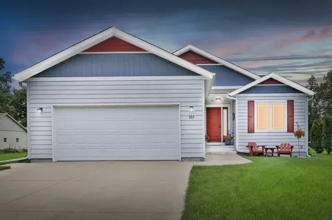 305 3rd St NE, Medford, MN 55049