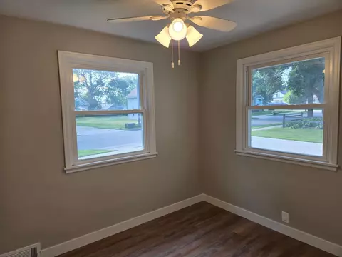 417 3rd St SE, Willmar, MN 56201 photo 8