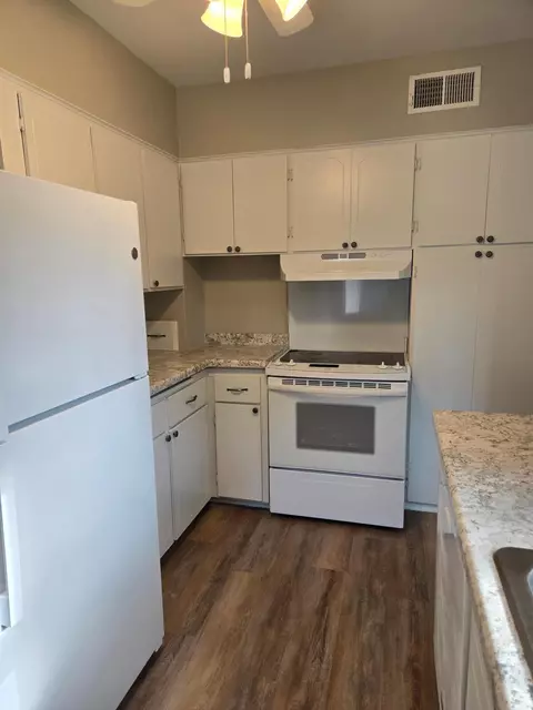 417 3rd St SE, Willmar, MN 56201 photo 6