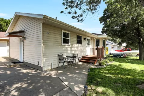 704 28th Ave SW, Willmar, MN 56201