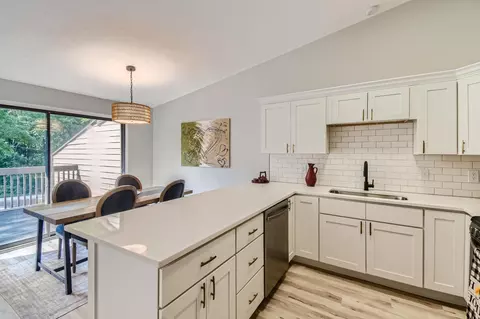 101 W Eagle Lake Dr, Maple Grove, MN 55369