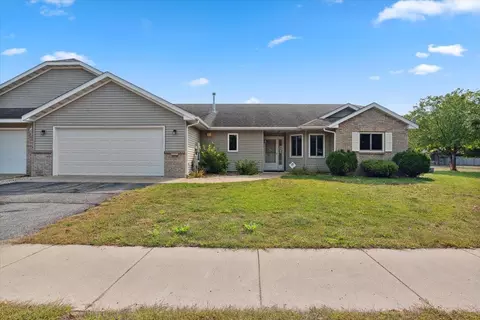 2008 14th St N, Saint Cloud, MN 56303