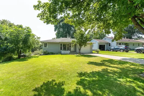 619 W Maple Ave, Fergus Falls, MN 56537
